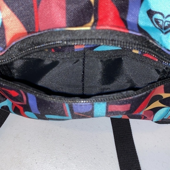 Roxy be young geometric multi colored  back pack looks new -clean - Picture 5 of 9